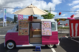 クレープ移動販売車